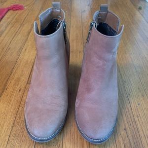 Blondo Norma Waterproof Ankle Bootie